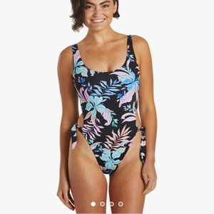 NWT Hurley Tropical One Piece Swimsuit